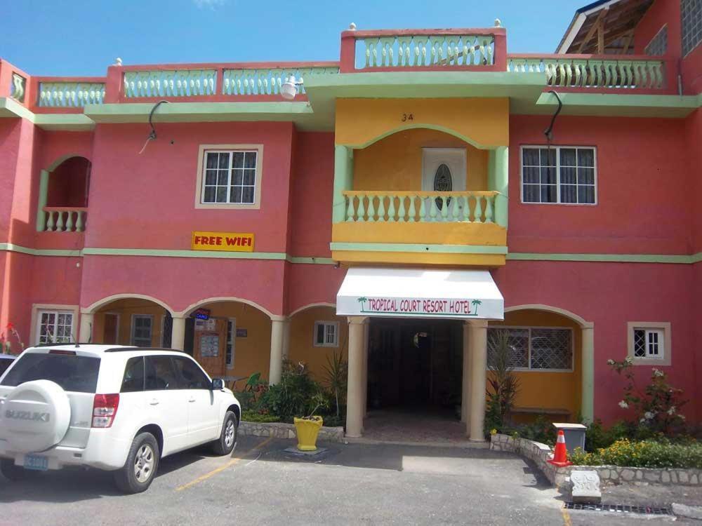 Tropical Court Hotel Montego Bay Exterior foto